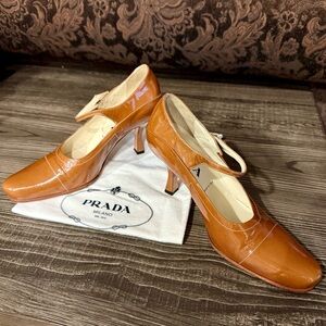 Prada Heel Semi Pointed Toe Patent Leather Italy 36 US6 Tan Brown Strap